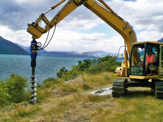 KA4500 เครื่องเจาะดินแบบไฮดรอลิค Mini Excavator Attachment Drilling Machine Post Hole Digger
