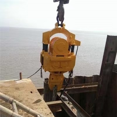 อุปกรณ์สะดวกระบายไฟฟ้าประสิทธิภาพสูง 60kw Vibro Pile Hammer สําหรับกระดาษสะดวก
