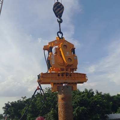 อุปกรณ์ขับเคลื่อนสะพายไฟฟ้าแรงสูง สะพายไฟฟ้า 120Kw Vibro Hammer สําหรับสะพายไฟฟ้า