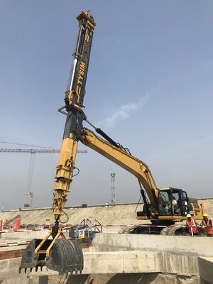 คุณภาพสูง KM150 ความปลอดภัยด้วยมอเตอร์ล้อเล็ก หุ่นยนต์บูม Excavator มือโทรทรรศน์